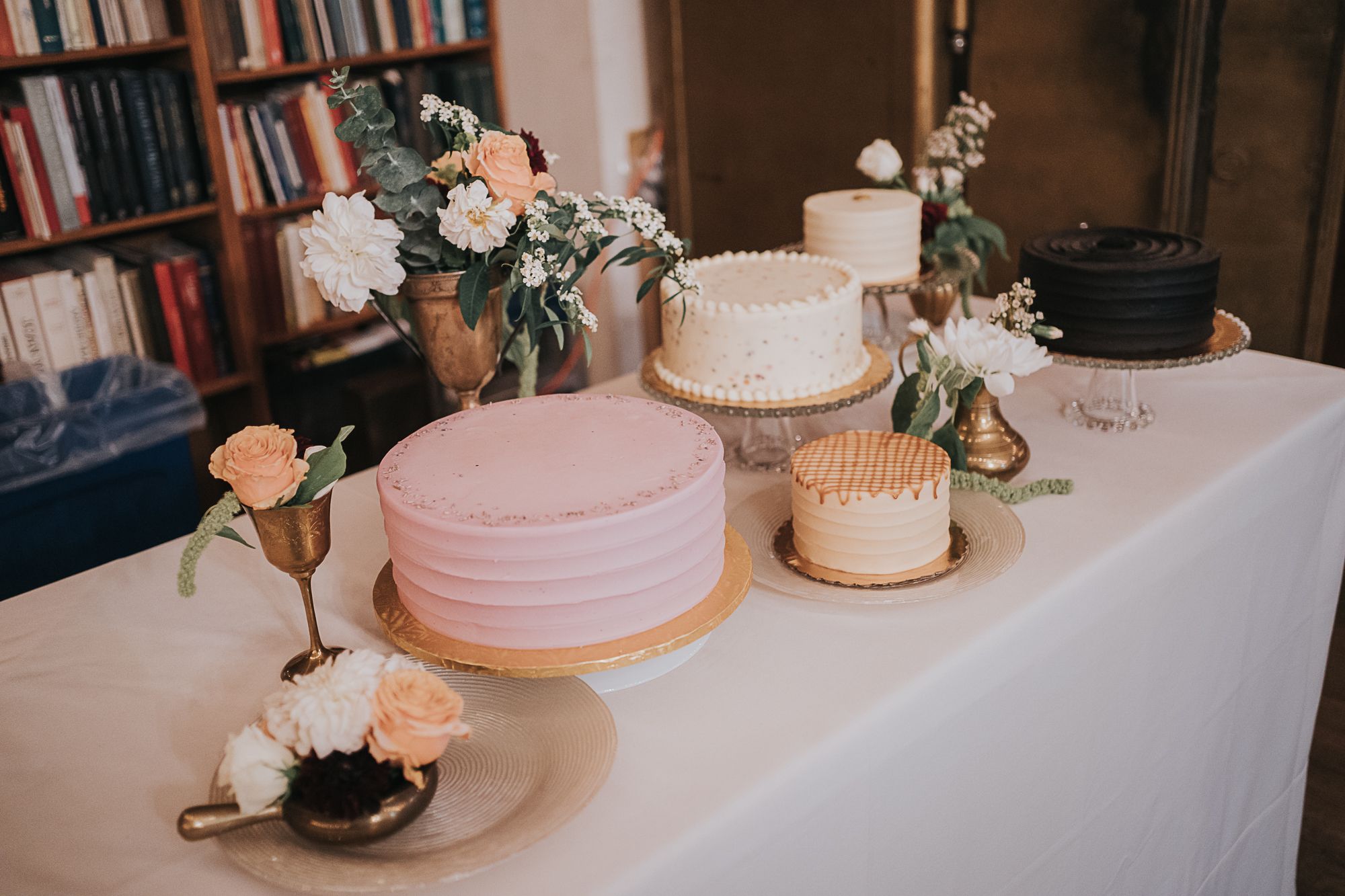 rent vintage cake stands - photo by ryan muir